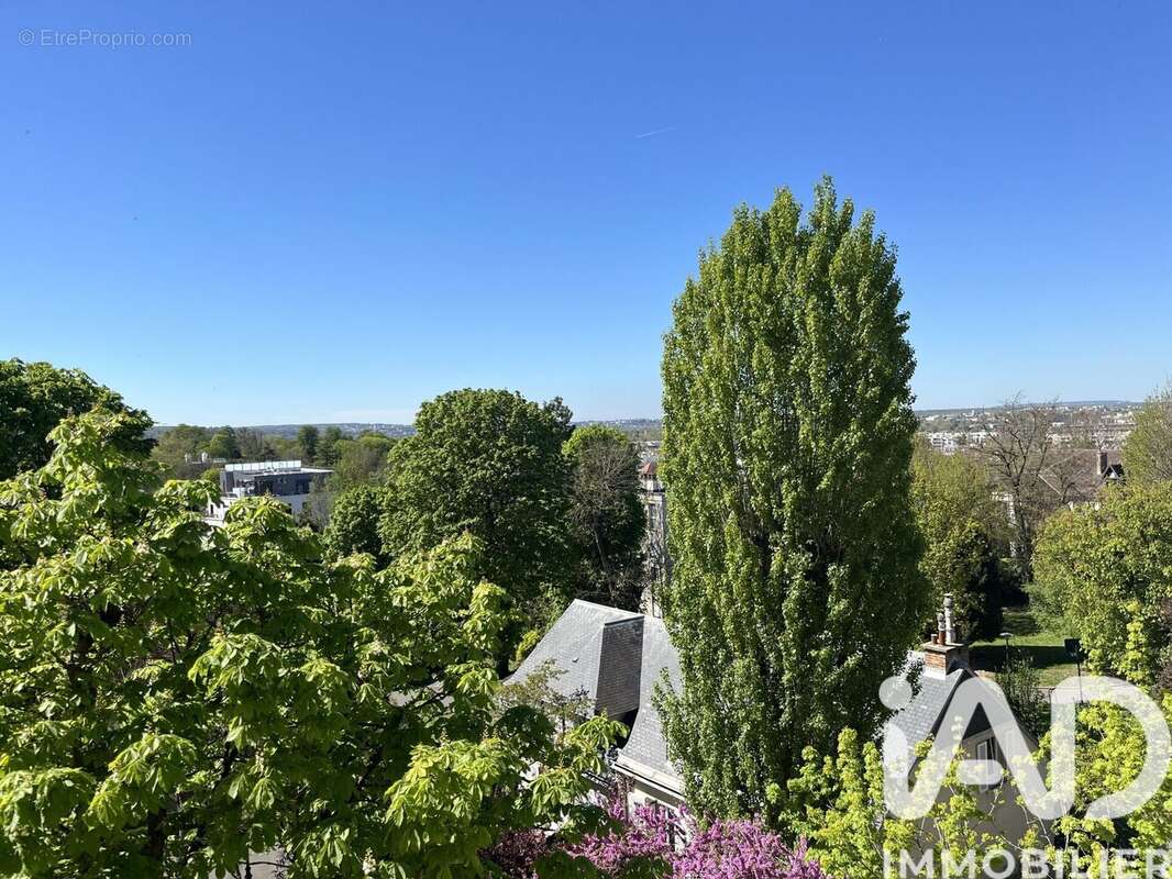 Photo 2 - Appartement à RUEIL-MALMAISON