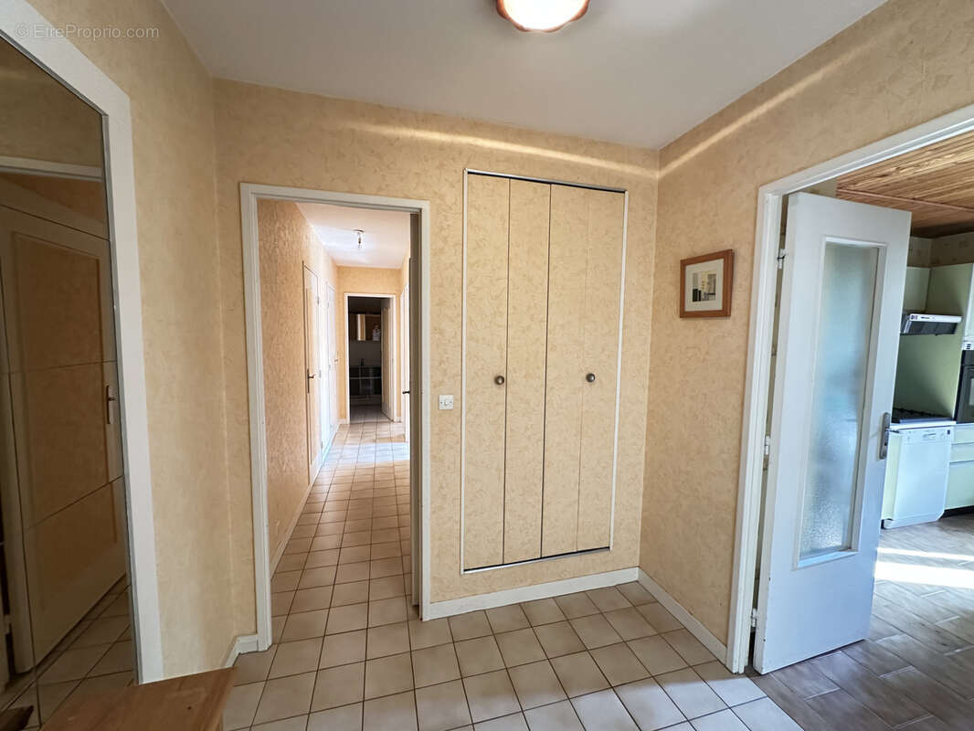Appartement à BROU-SUR-CHANTEREINE