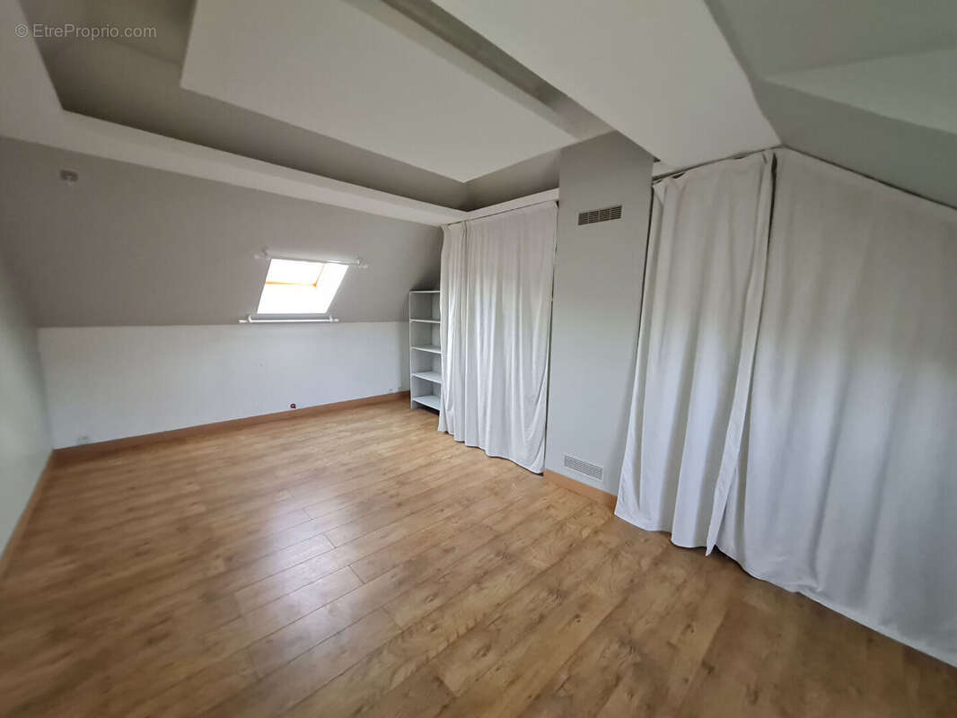 Proche MAINTENON  Maison de style bourgeoise de 83 m² avec jardin. - photo 6