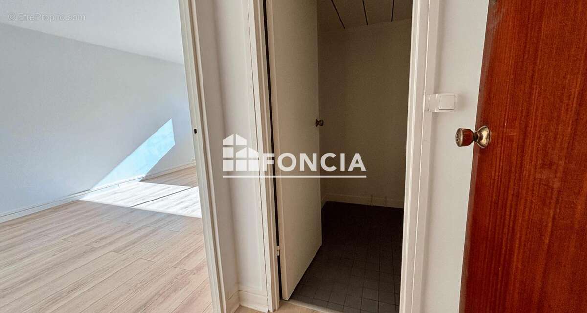 Appartement à PARIS-14E