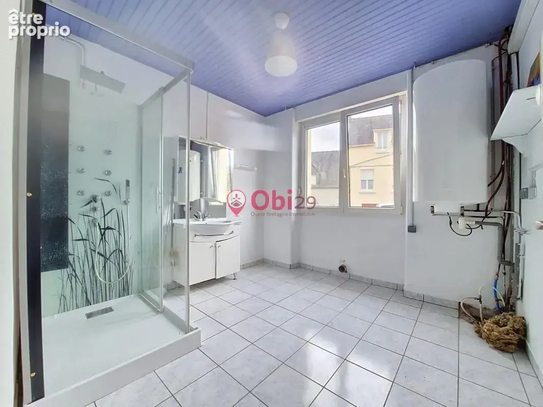 De beaux volumes et un fort potentiel au cœur de Saint-Goazec – 5 chambres - photo 10