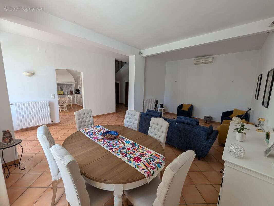 Maison à SORGUES