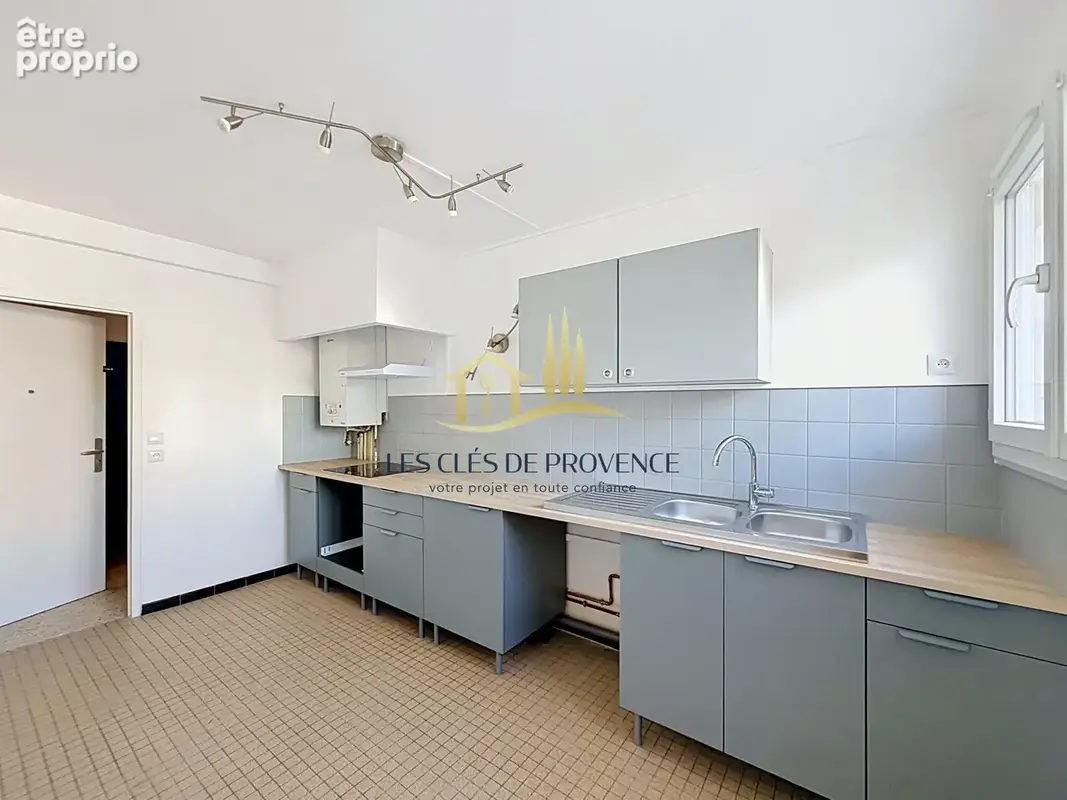 Appartement à ROGNAC