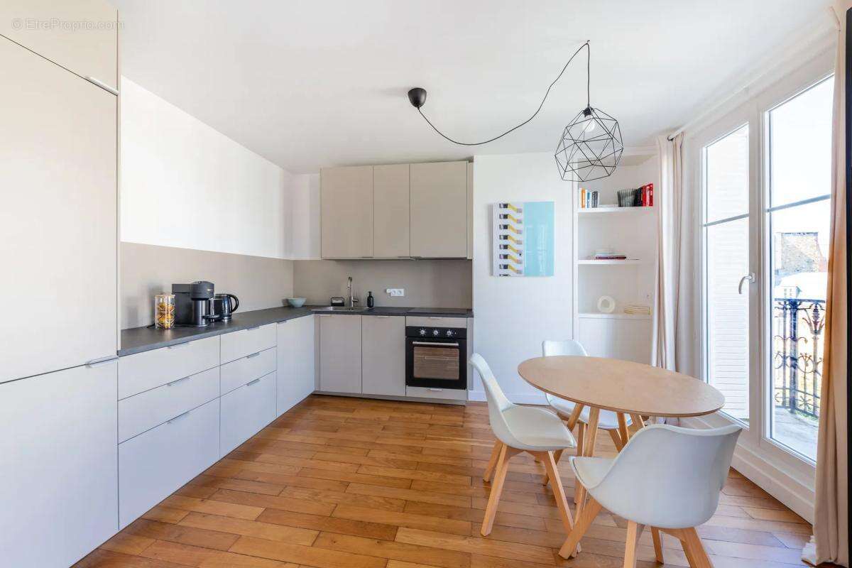 Appartement à PARIS-11E