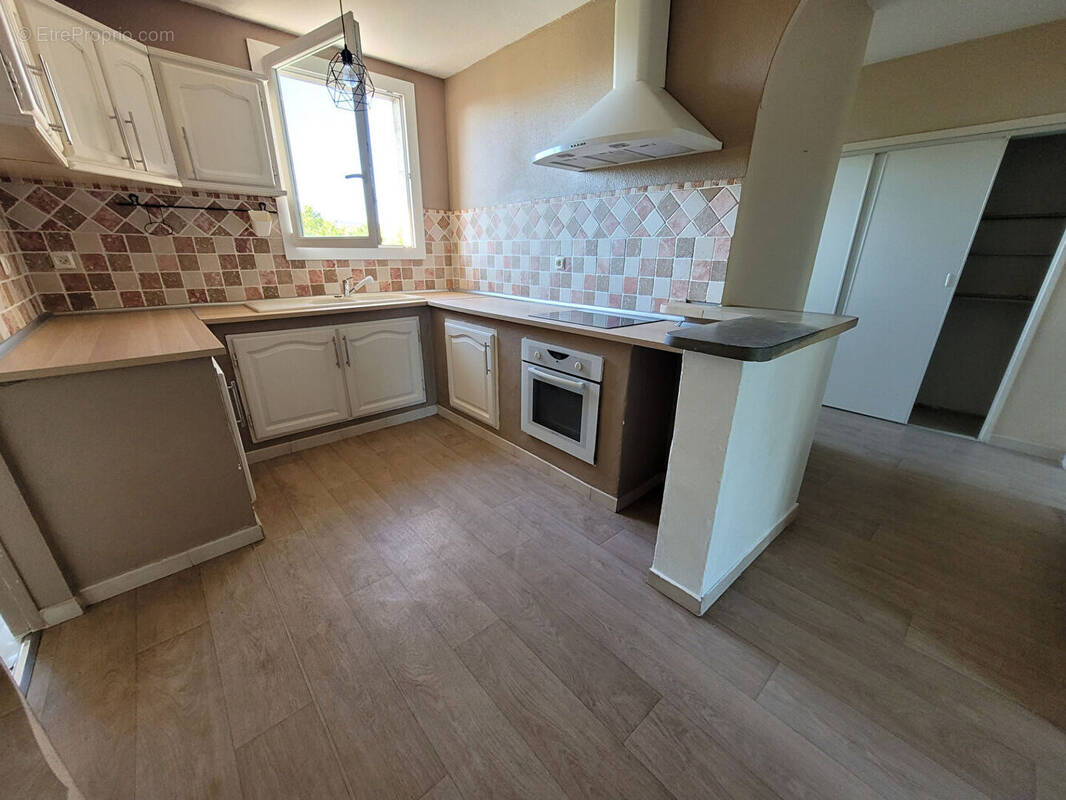 Appartement à SALON-DE-PROVENCE