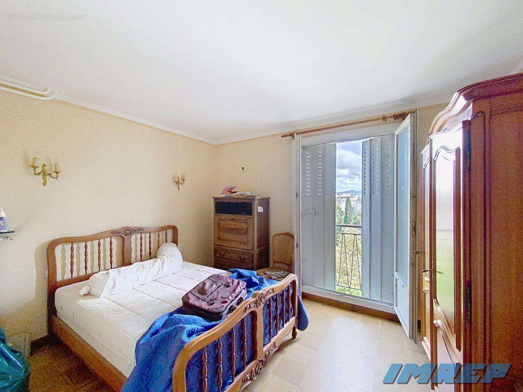 Appartement à MARSEILLE-9E