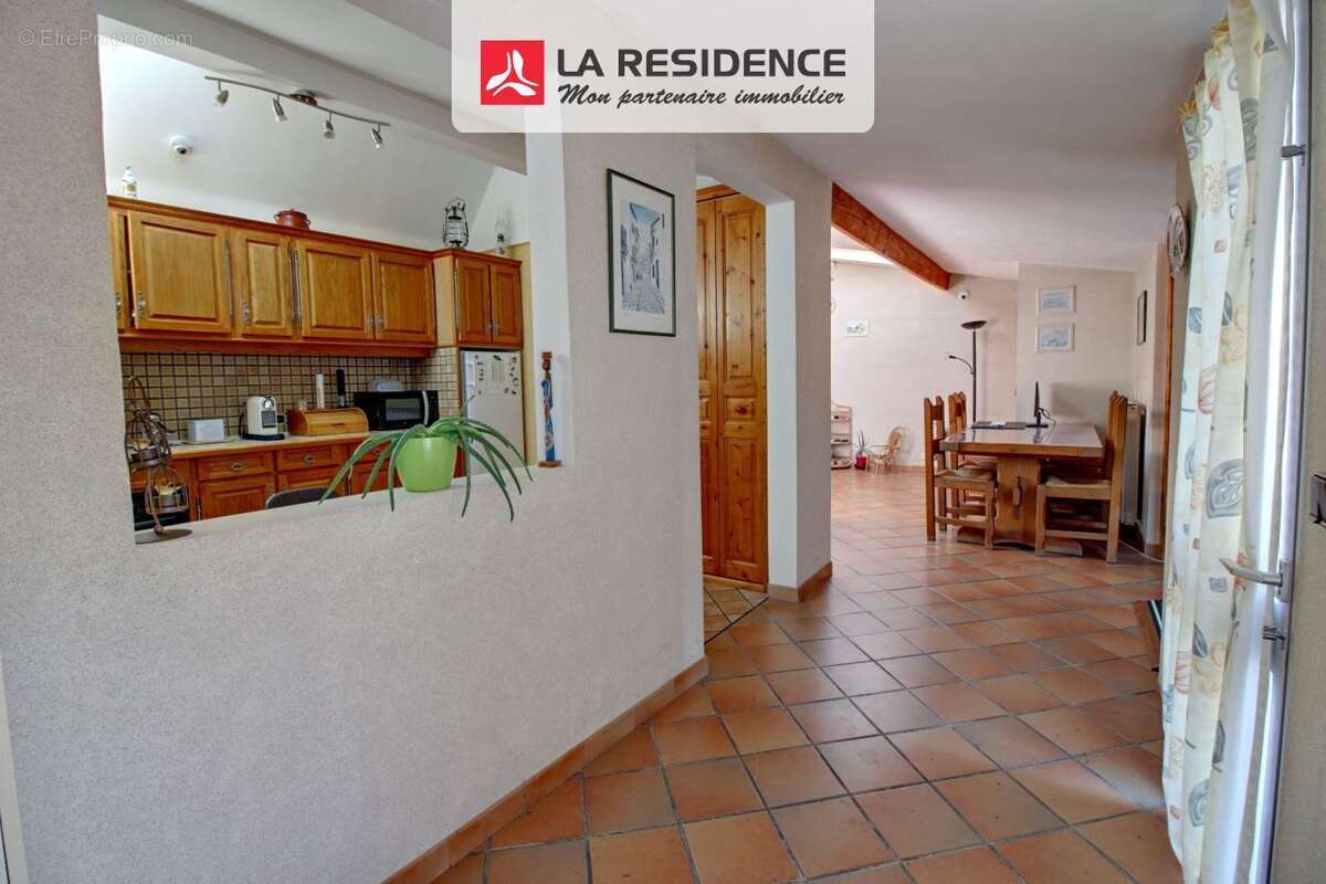 Maison 101 m² à Conflans-Sainte-Honorine  - photo 3