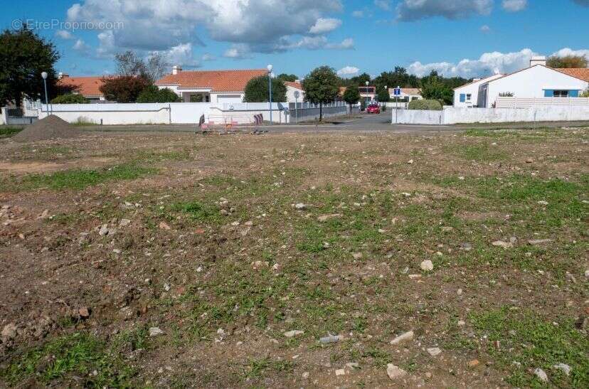 Terrain à BRETIGNOLLES-SUR-MER