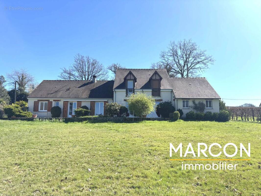Maison à SAINT-SULPICE-LES-FEUILLES