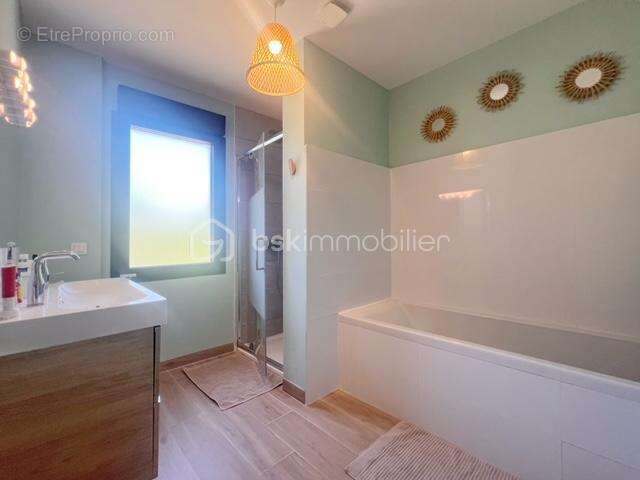 Maison à BRIE-COMTE-ROBERT