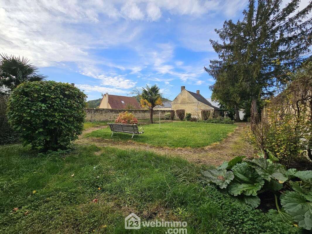 L'ensemble érigé sur 1 461 m²