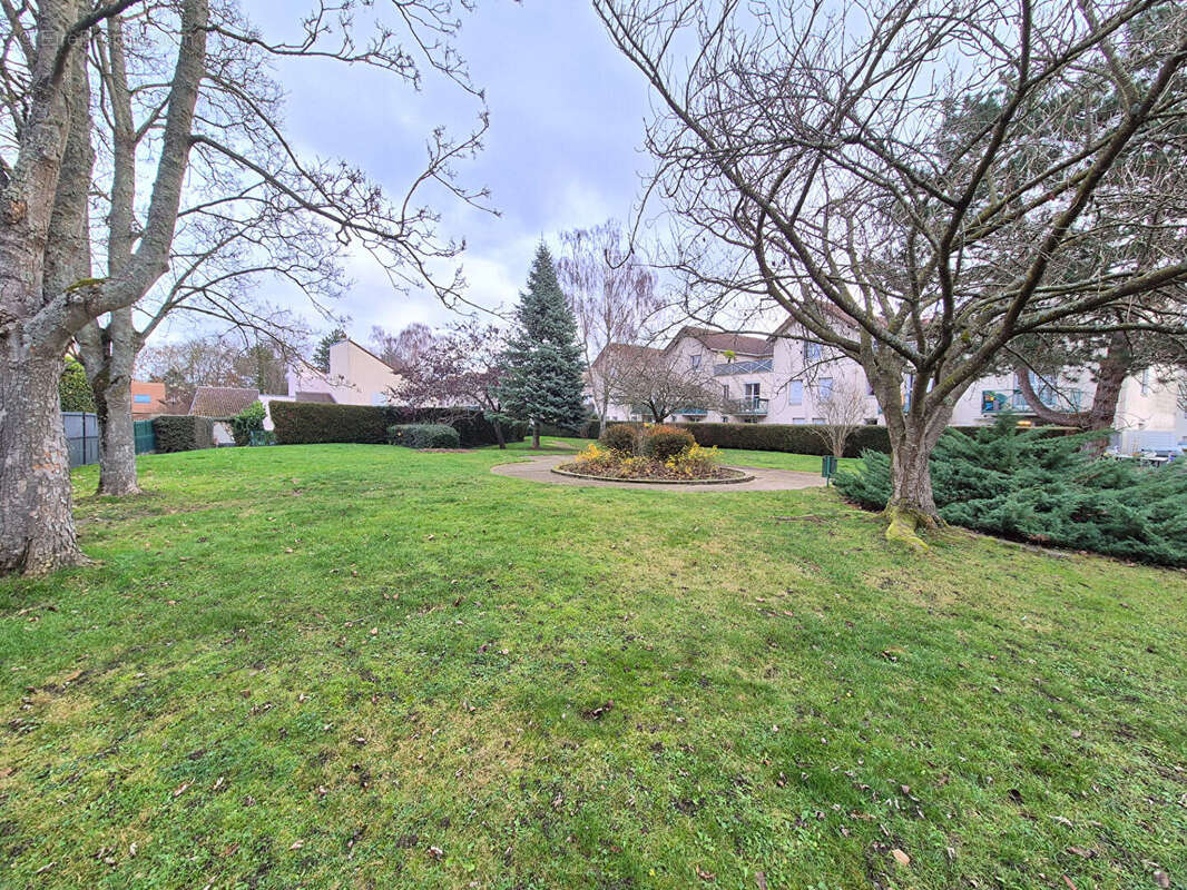 Appartement à MONTIGNY-LE-BRETONNEUX