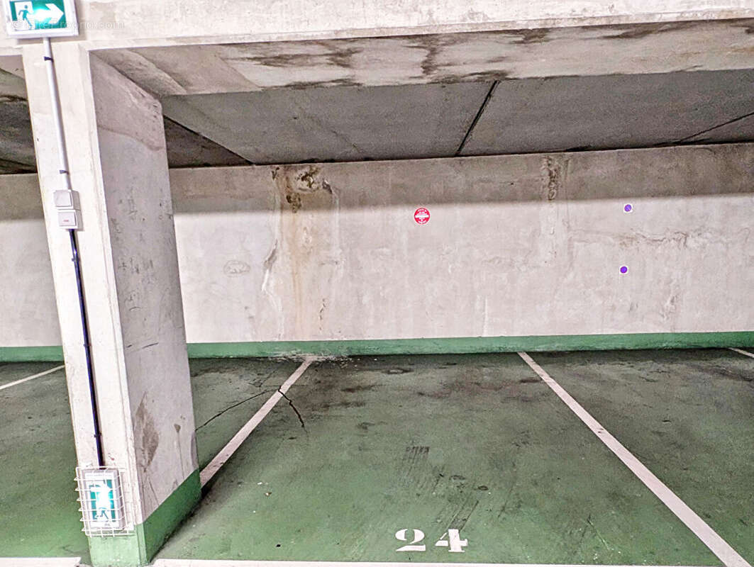 Parking à COURBEVOIE