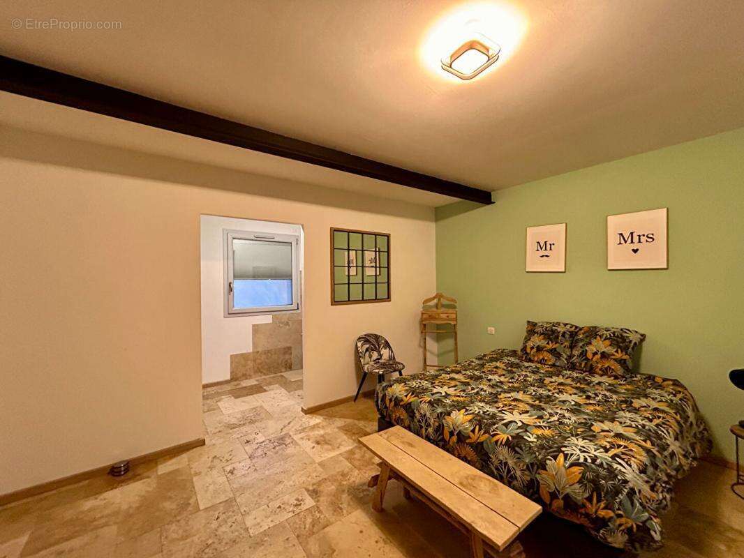 Maison à LES EYZIES-DE-TAYAC-SIREUIL