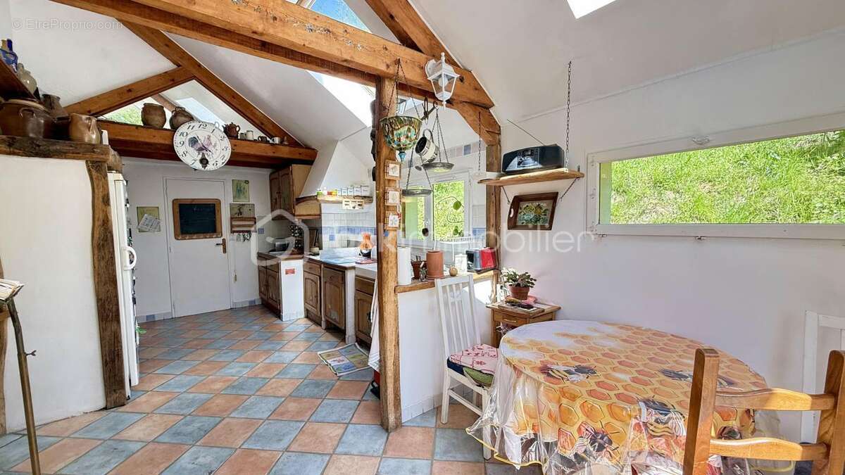 Maison à SAINT-GEOIRE-EN-VALDAINE