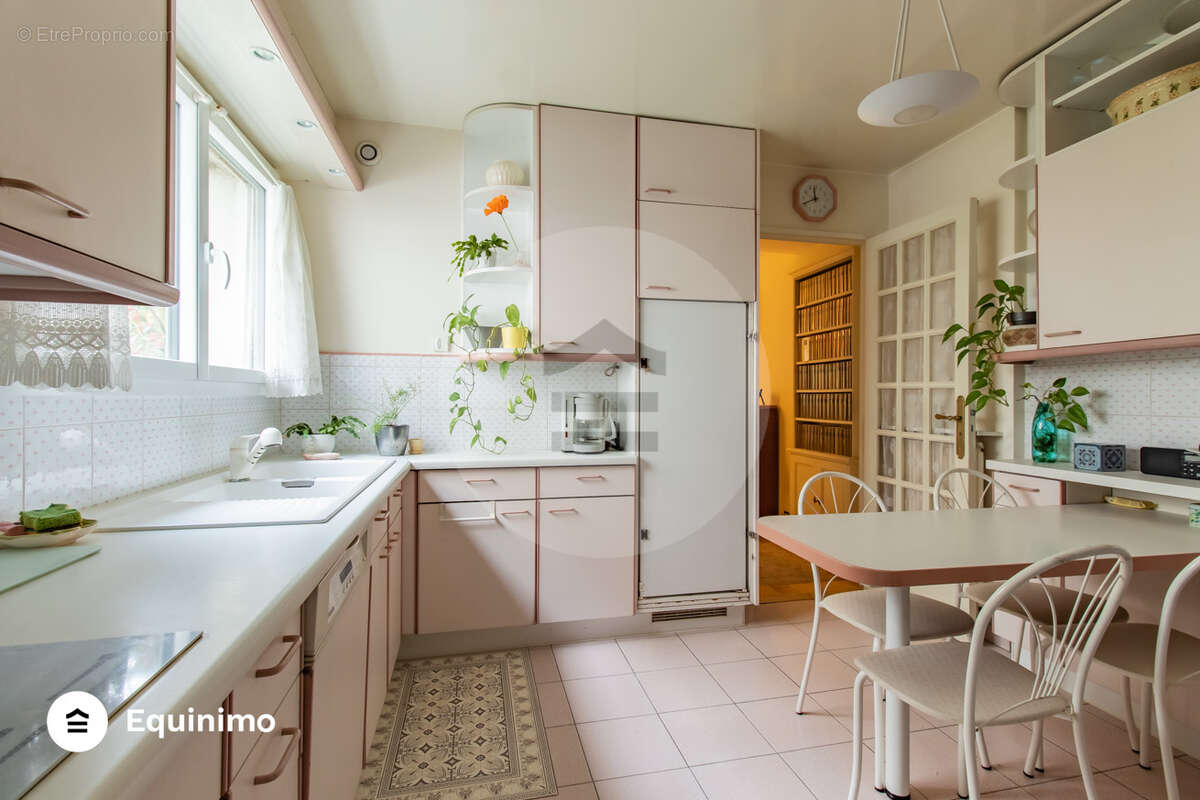 Appartement à PARIS-11E