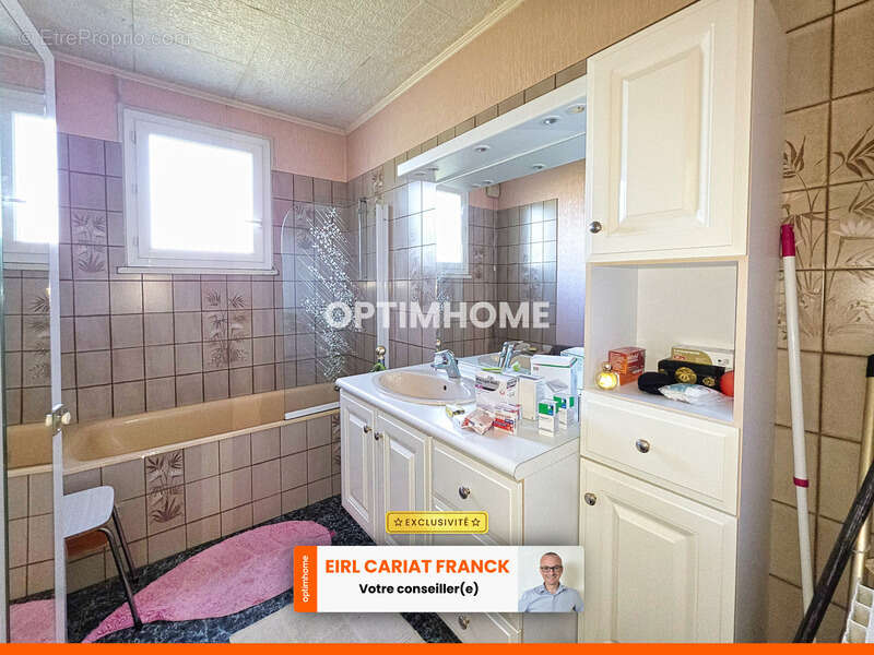 Maison à SAINT-ETIENNE-DE-FURSAC