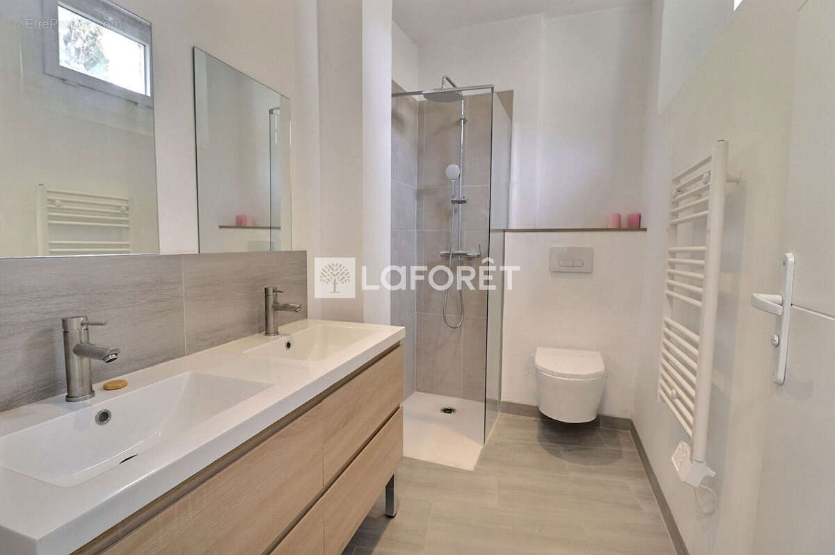 Appartement à CUERS