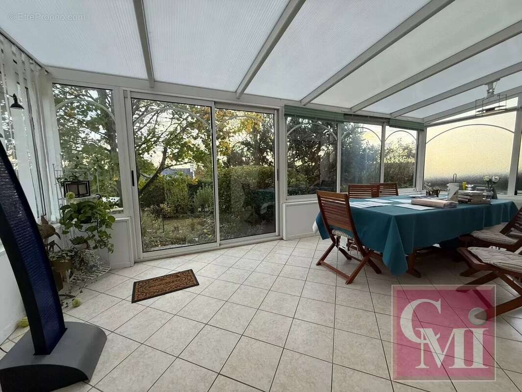 Maison à BREUX-JOUY