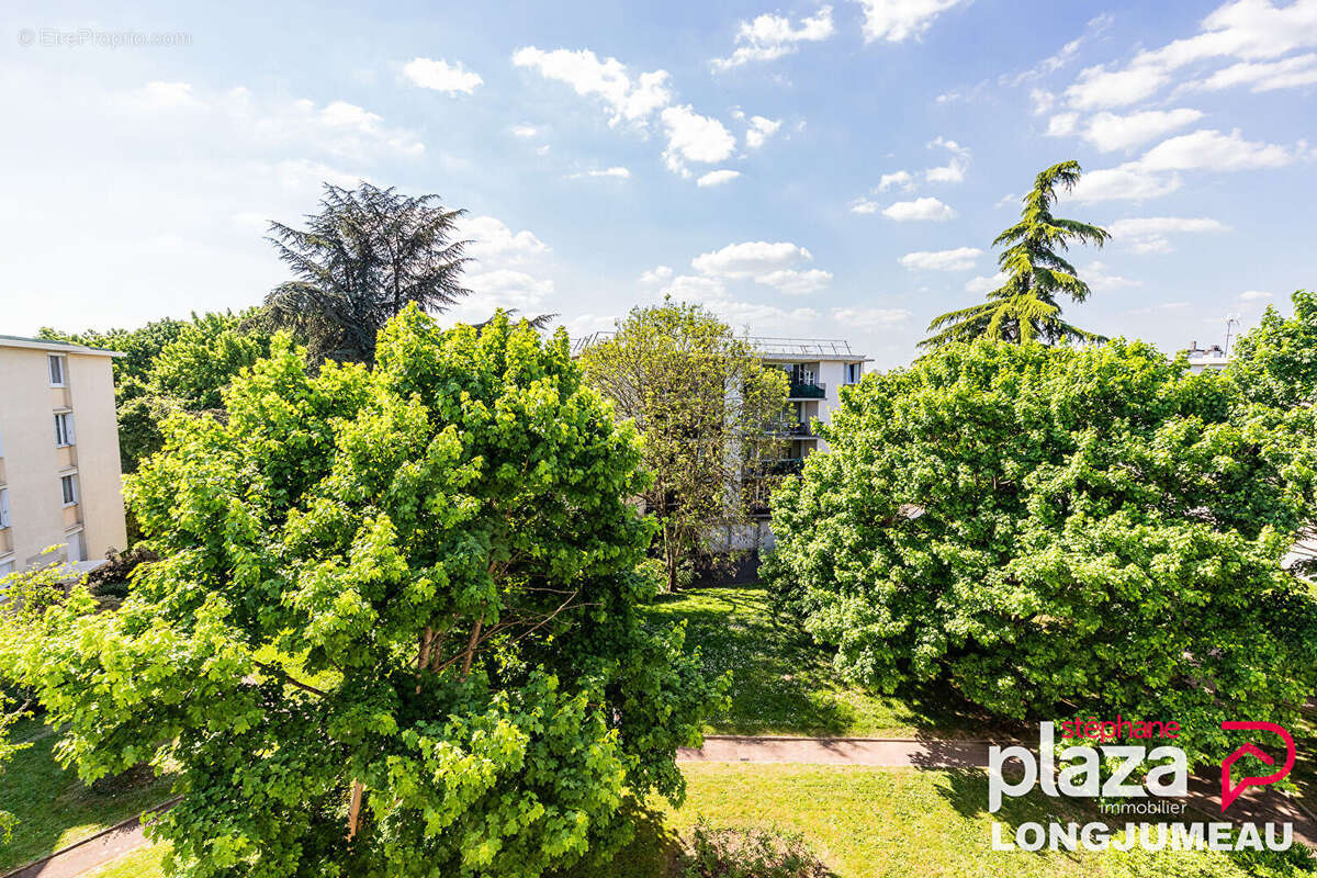 Appartement à BALLAINVILLIERS