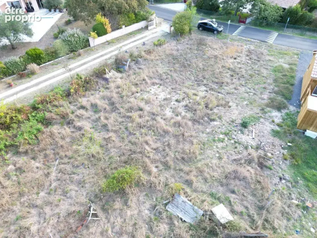 Terrain à bâtir de 535 m² avec permis de construire - photo 1