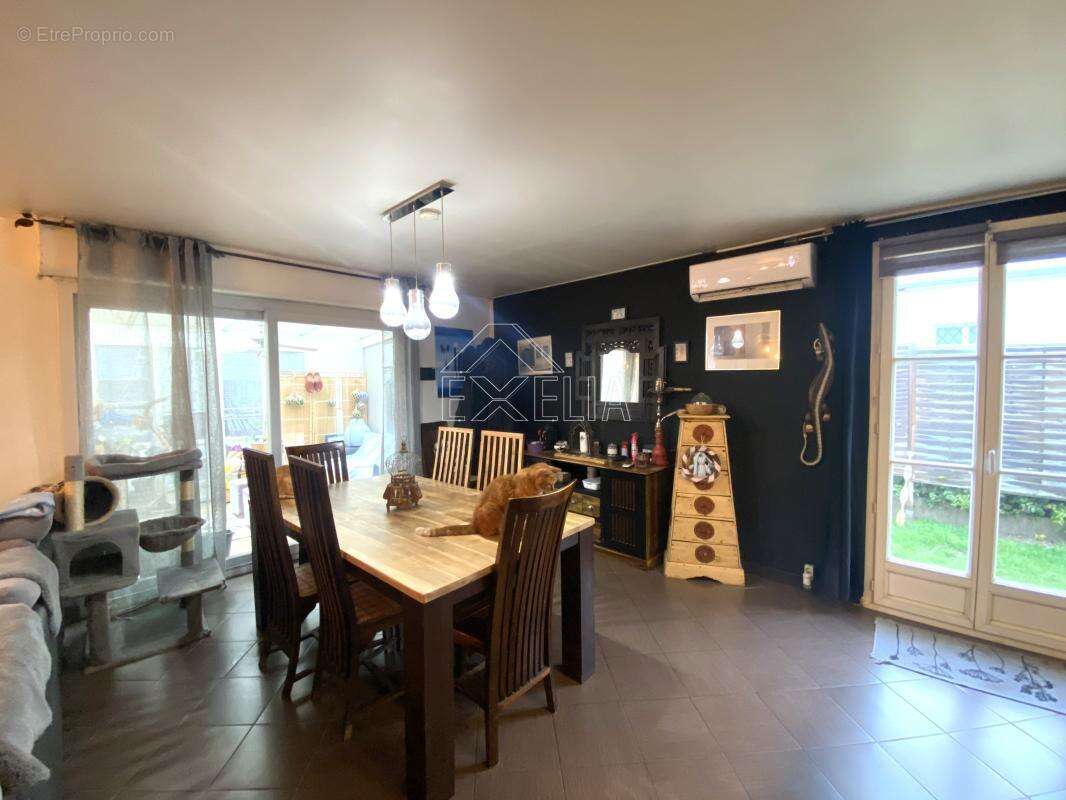 Maison à LIMETZ-VILLEZ