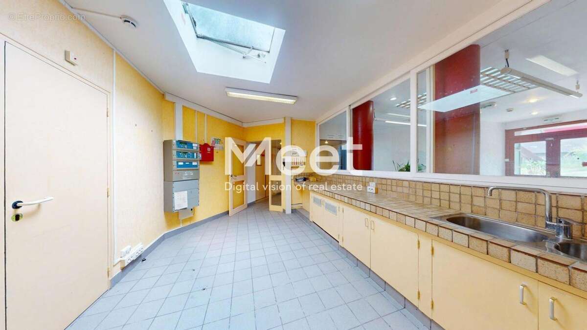 Maison 790 m² à Diges  - photo 14