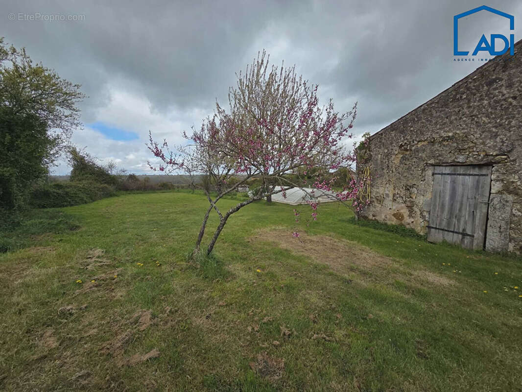 Maison à FOMPERRON