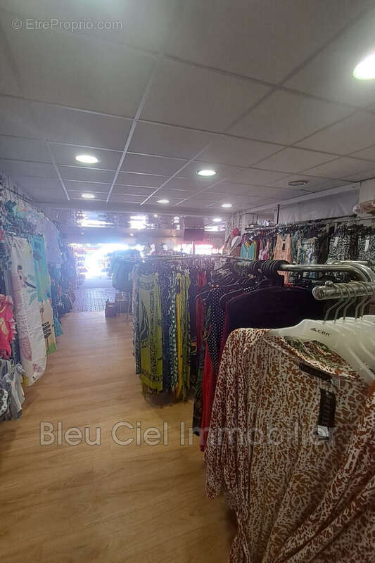 Commerce à GRUISSAN