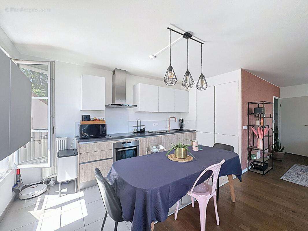 Appartement à BIEVRES