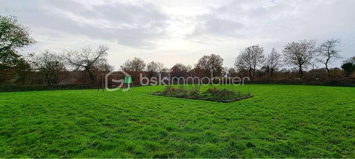 Maison à POULLAOUEN