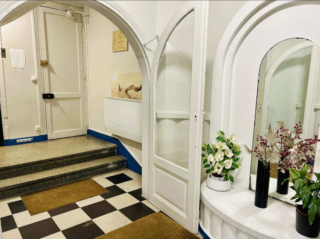 Appartement à PARIS-17E