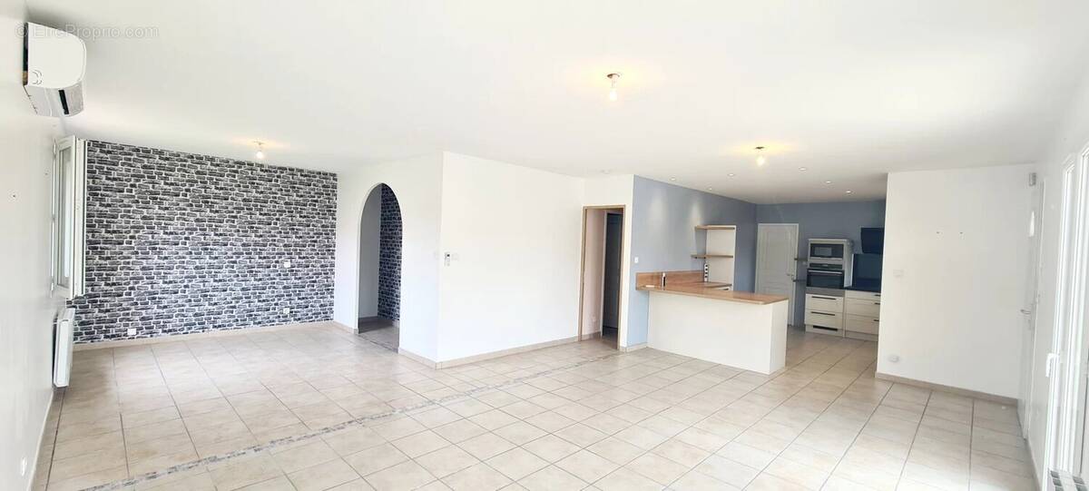 Maison à SAINT-JEAN-DE-VERGES