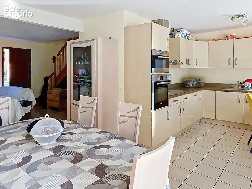Maison 6 pièces 111 m² à vendre à Les Thilliers-En-Vexin (27420) - photo 4
