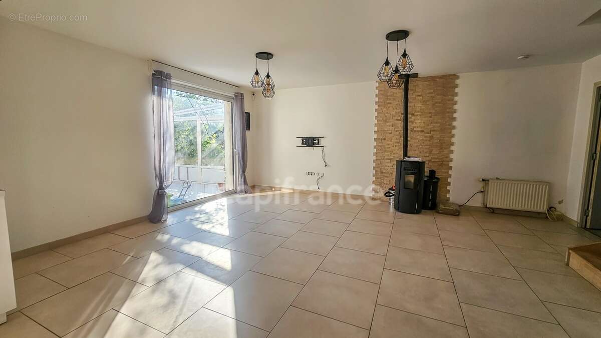 A vendre 6 pièces MORIGNY-CHAMPIGNY (91) maison sur sous-sol total en bon état sur terrain clos de 1961 m² - photo 12