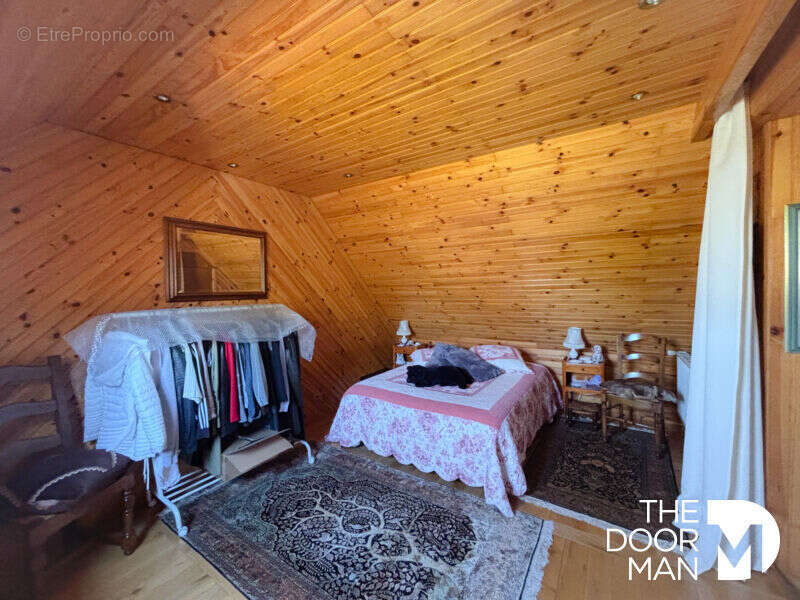 Maison à HOUDAN