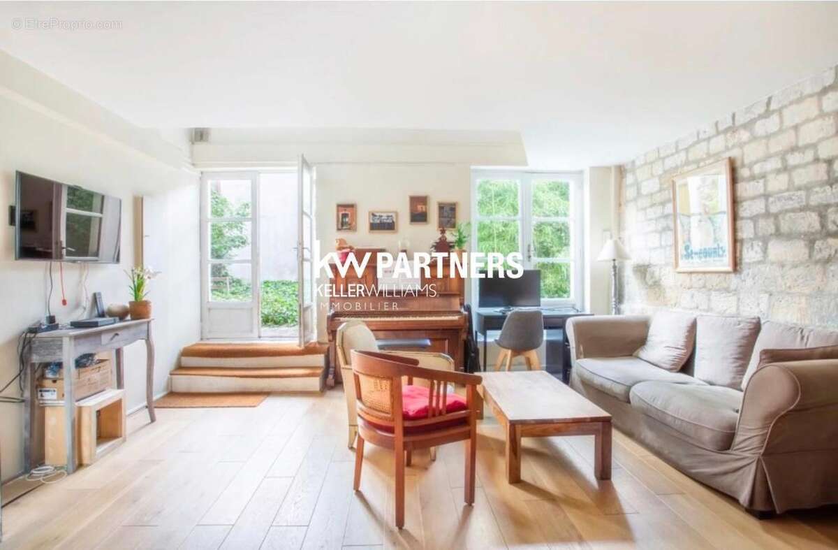 Appartement à PARIS-3E