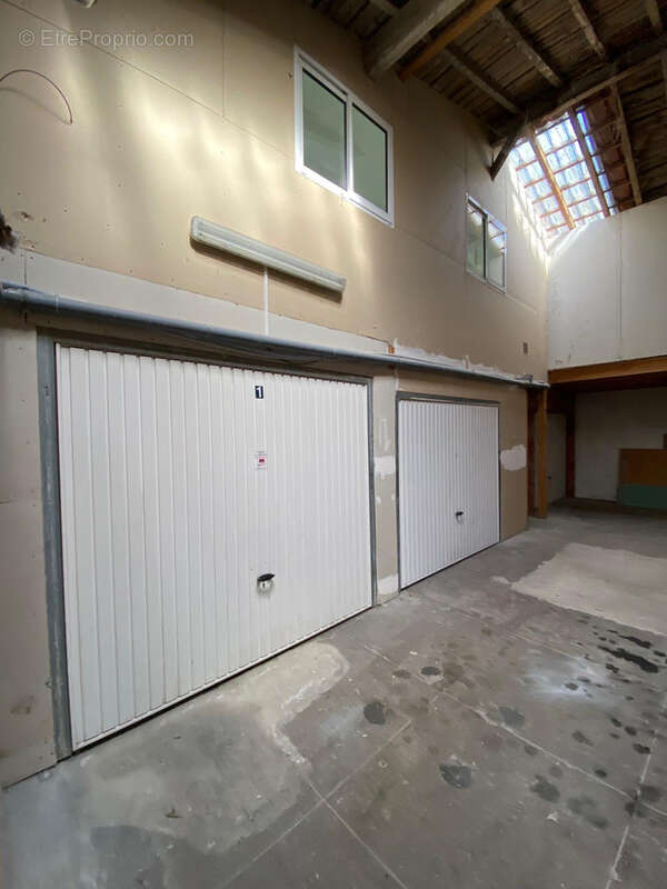 Vente d'un local d'activité de 446 m2 proche boulevard - photo 5