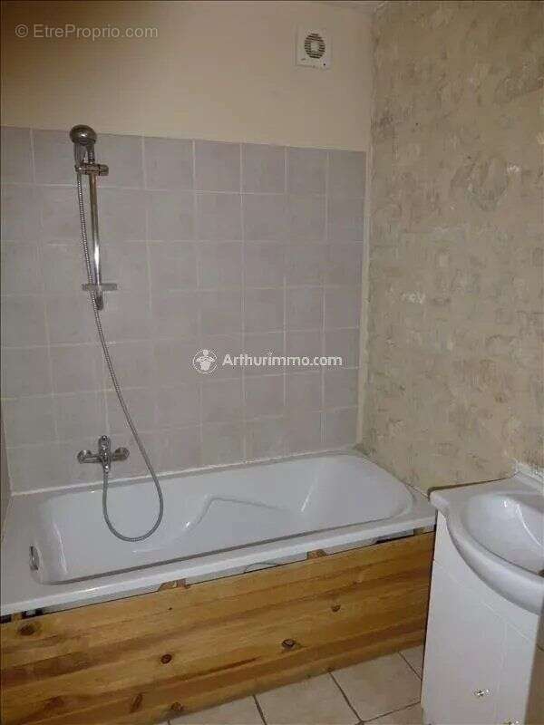 Appartement à SAINT-JEAN-D&#039;ANGELY