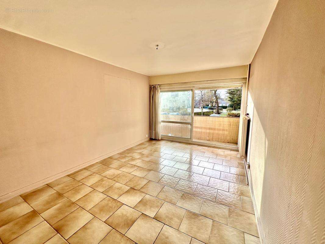 Appartement à SAINT-MICHEL-SUR-ORGE