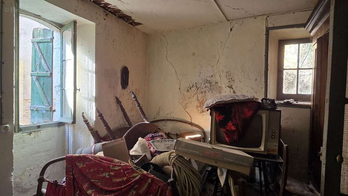 20260227110928 - Maison à SAINT-CYPRIEN