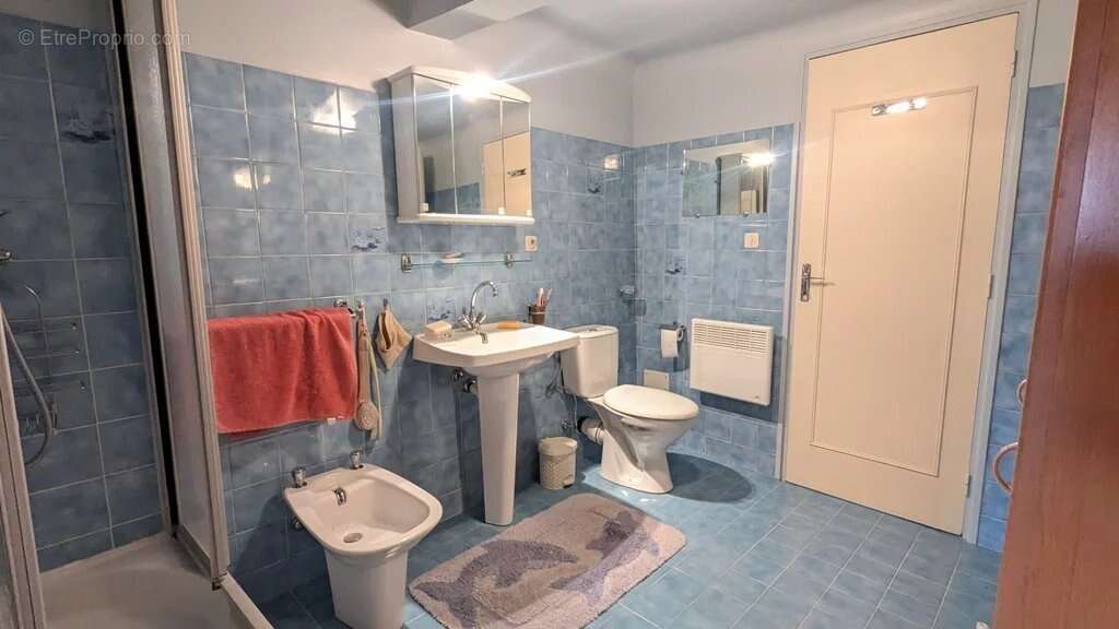 Appartement à CARCES