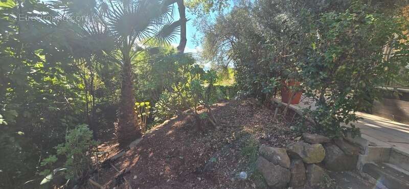 Maison à LA FARLEDE