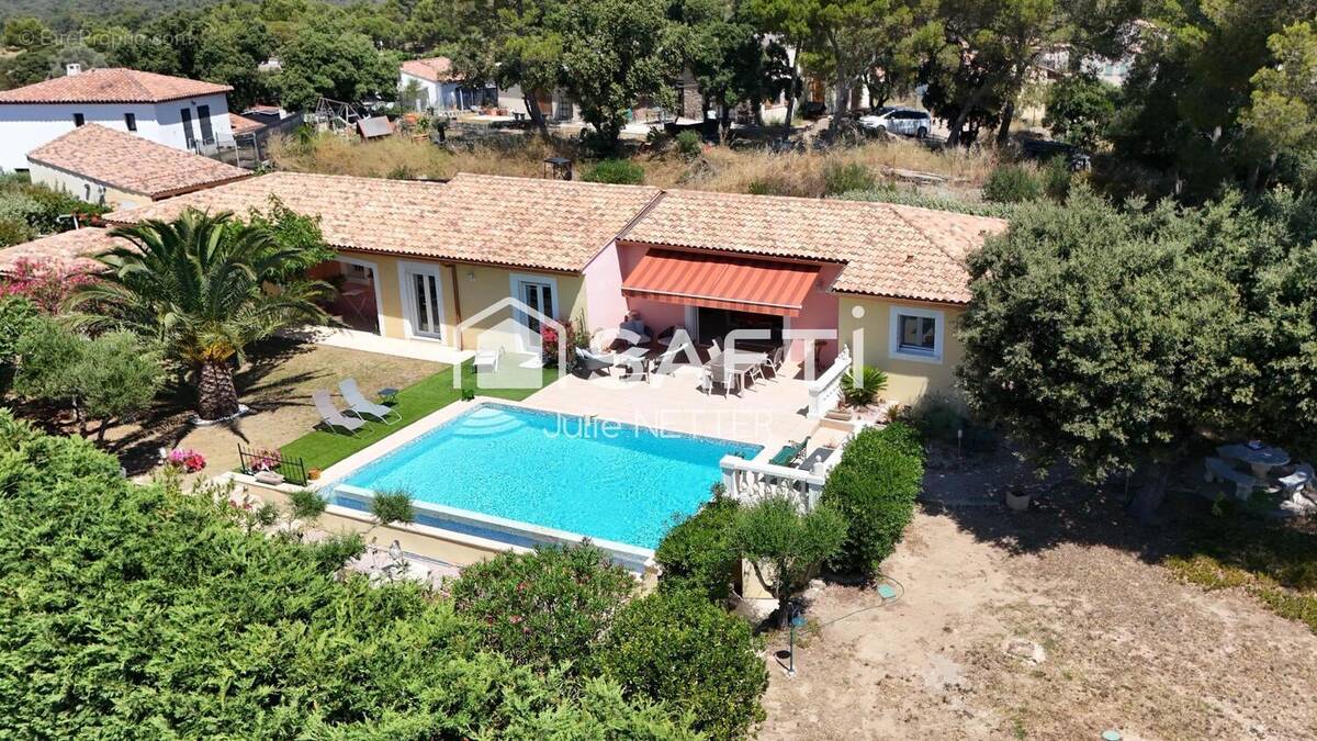 Photo 1 - Maison à ROQUEBRUNE-SUR-ARGENS