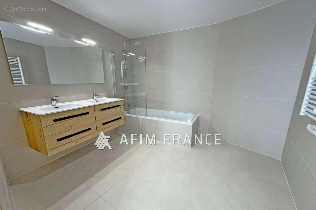 Appartement à BEAUSOLEIL