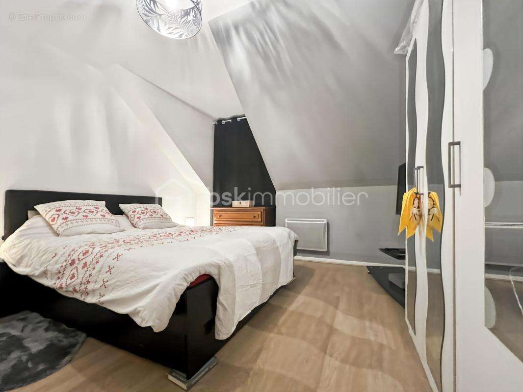 Maison à JANVILLE-SUR-JUINE