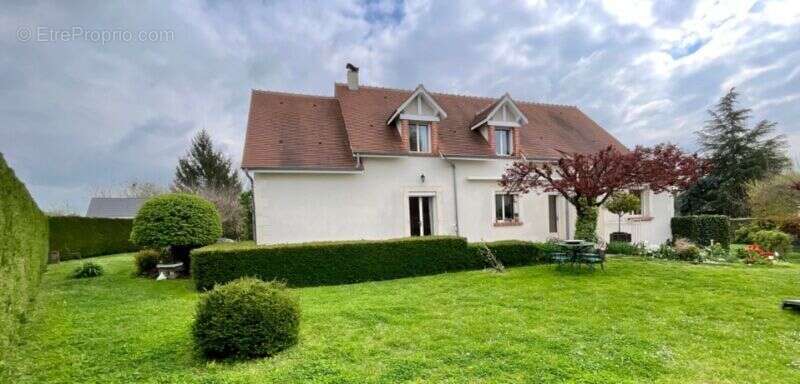 Photo 3 - Maison à MEHUN-SUR-YEVRE
