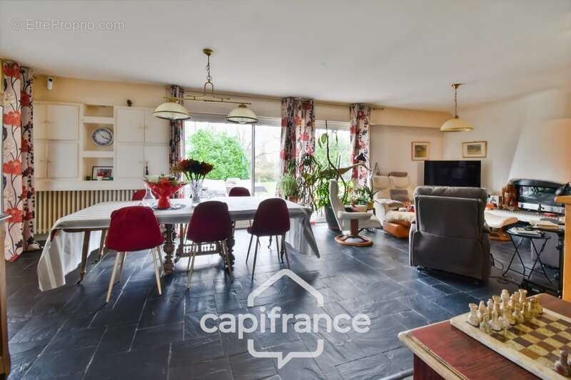 Maison à vendre 5 pièces proche de LONS LE SAUNIER (39000) - photo 4