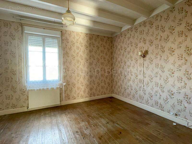 Maison à SAUZE-VAUSSAIS