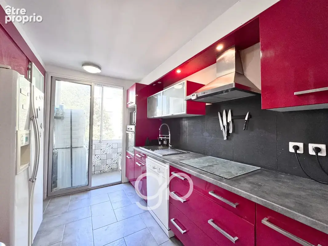 À vendre - t3 60m2 avec véranda et parking - montpellier antigone - photo 3